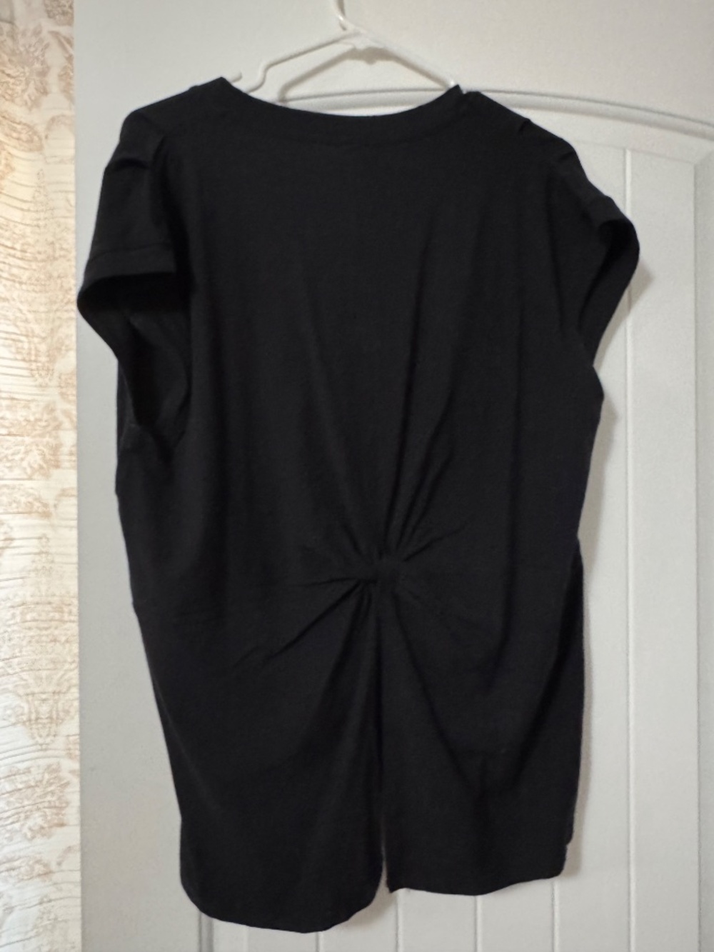 ATHLETA top - Picture 2 of 3
